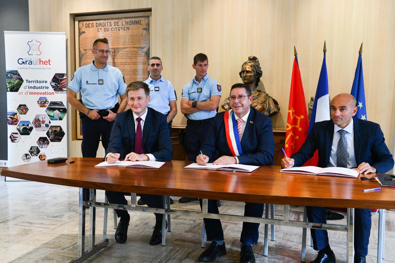 Signature du contrat de sécurité intégrée de Graulhet | Ville de ...